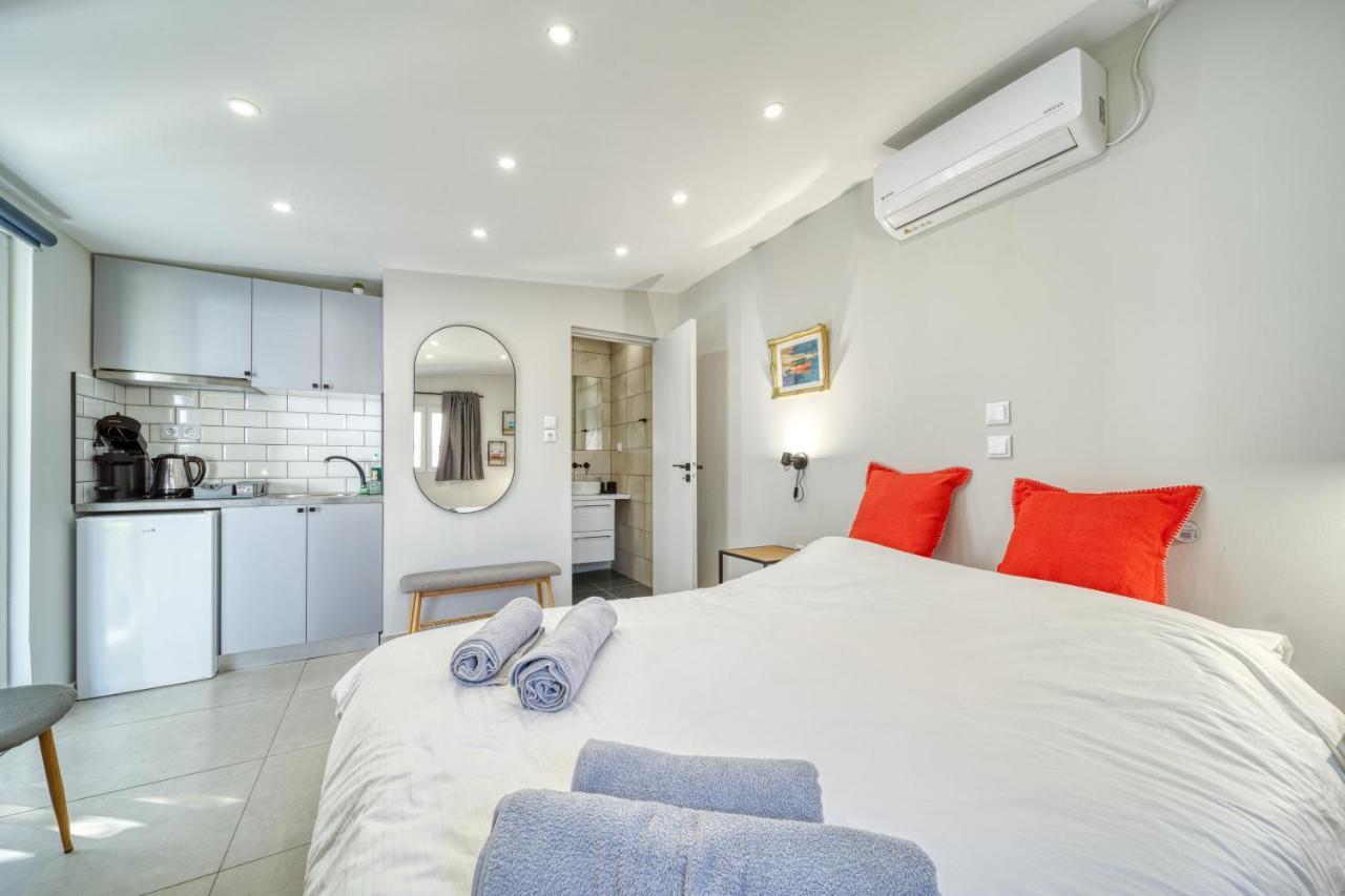 Chic Rooftop Studio W/ Terrace - Near Acropolis 아테네 외부 사진