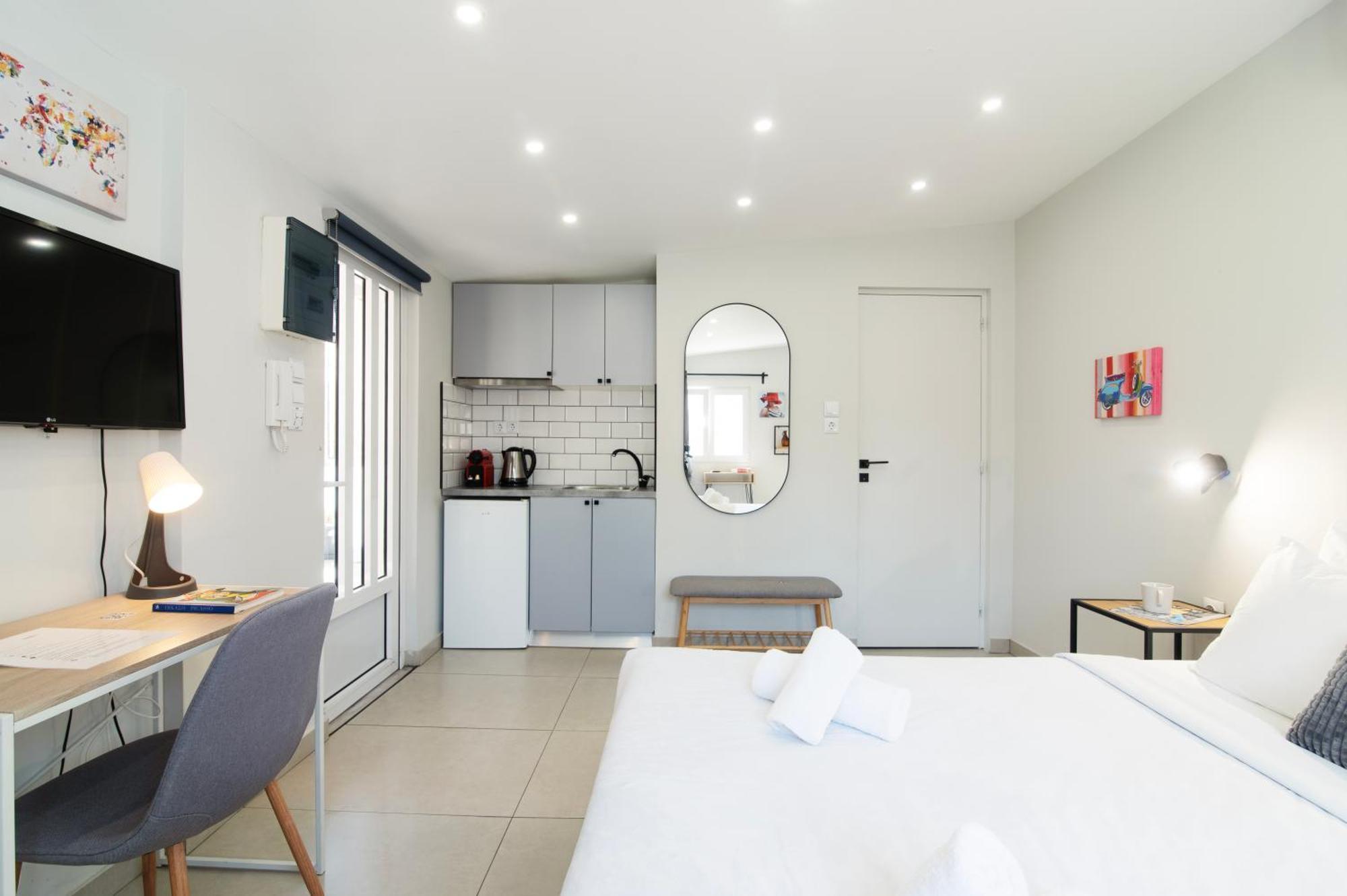 Chic Rooftop Studio W/ Terrace - Near Acropolis 아테네 외부 사진